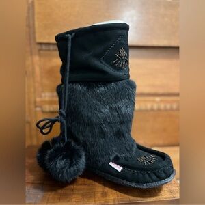 Softmoc Black Winter Mukluks - Women’s size 7 - Niska 2’s